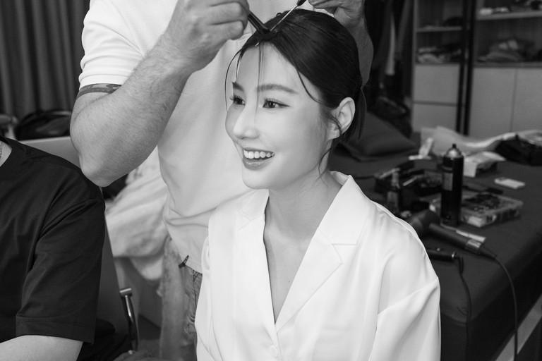 Diễm My 9X như nàng công chúa trong lễ gia tiên với chồng doanh nhân-2