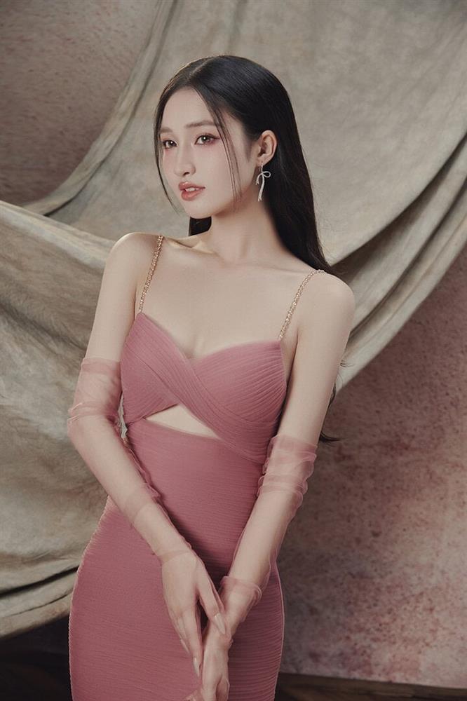 Rũ bỏ hình ảnh ngọt ngào, Á hậu Phương Nhi khoe vai trần quyến rũ-5