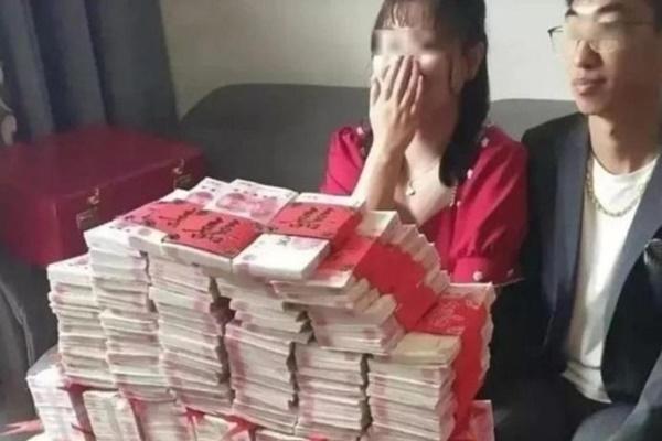 Hành động không biết xấu hổ của bạn gái cũ sau khi bị chia tay do đòi tiền sính lễ quá khủng-3