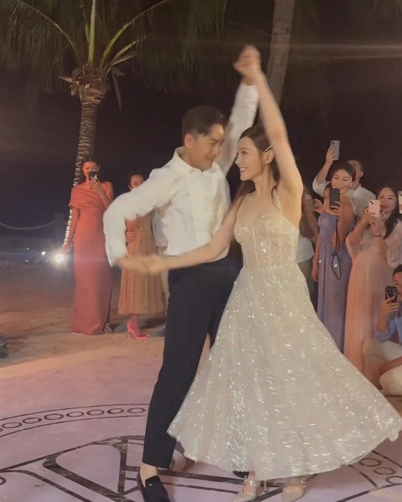 Lễ cưới của nam diễn viên bị Á hậu Hong Kong phản bội-5