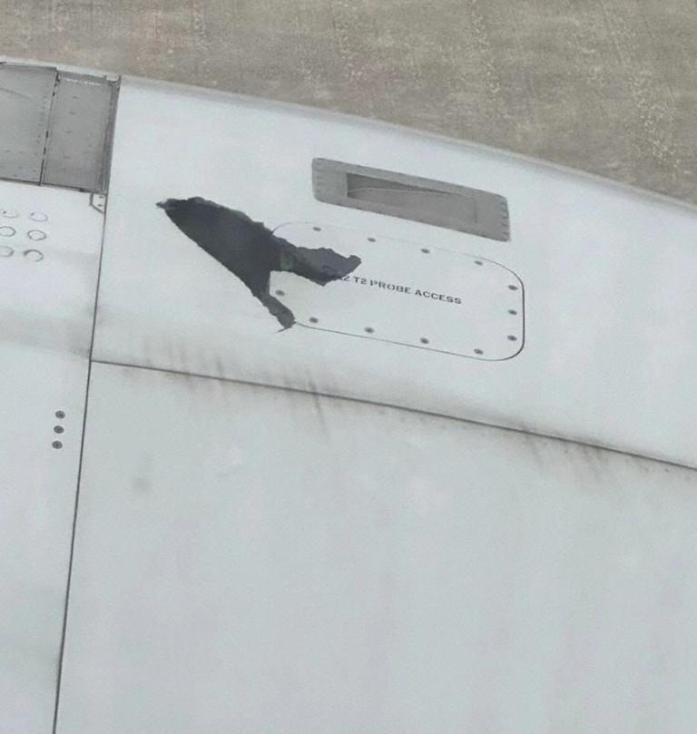 Hành khách hoảng loạn khi động cơ vỡ tung, máy bay rung bần bật giữa trời-3