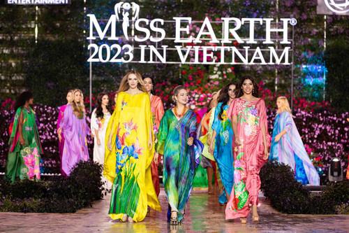 Bán kết Miss Earth 2023: Hoa hậu Lan Anh diễn bikini bốc lửa dù gặp chấn thương-14
