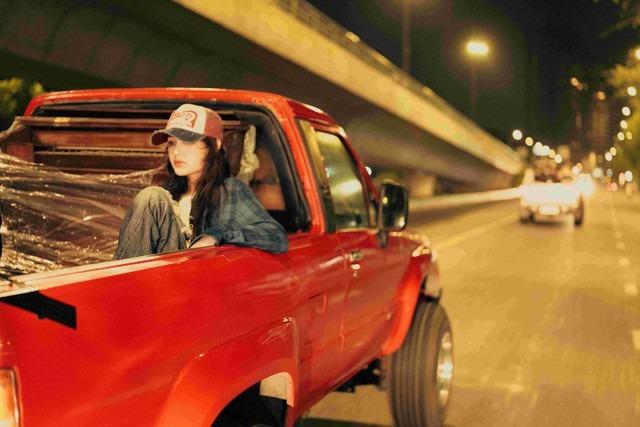 Hiền Hồ ẩn ý đốt sạch quá khứ với sản phẩm mới-1