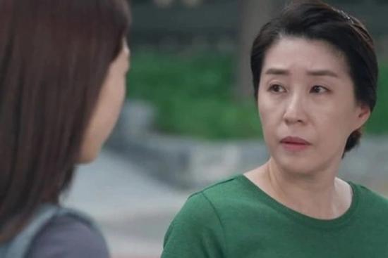 Bối rối khi mẹ bạn trai đưa ra tiêu chuẩn chọn con dâu