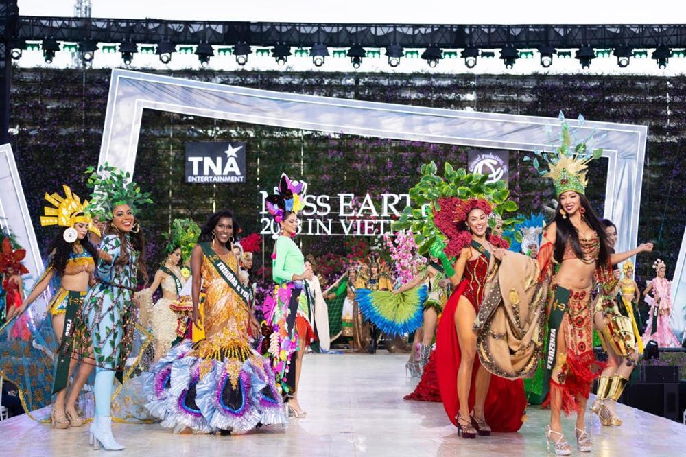 Bán kết Miss Earth 2023: Hoa hậu Lan Anh diễn bikini bốc lửa dù gặp chấn thương-6