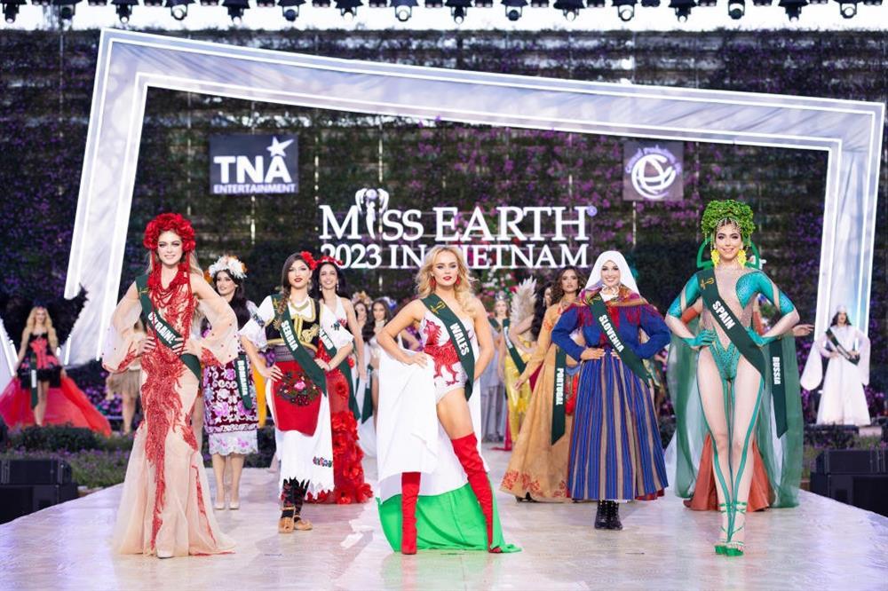 Bán kết Miss Earth 2023: Hoa hậu Lan Anh diễn bikini bốc lửa dù gặp chấn thương-7
