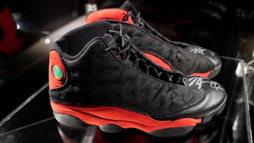 3 đôi giày nắm giữ vị trí nhất của năm 2023-5