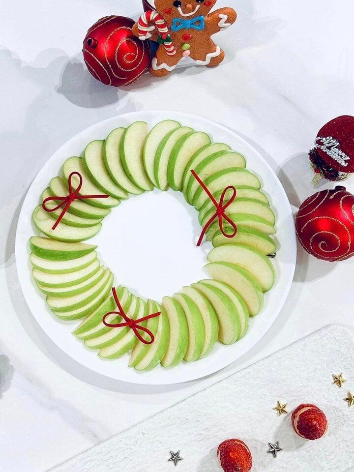 Dân mạng đua nhau làm cây thông Noel từ trái cây, muôn kiểu đẹp lạ-3