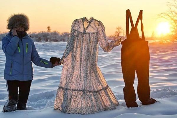 Muôn kiểu trùm chăn đi xe máy những ngày giá rét-15