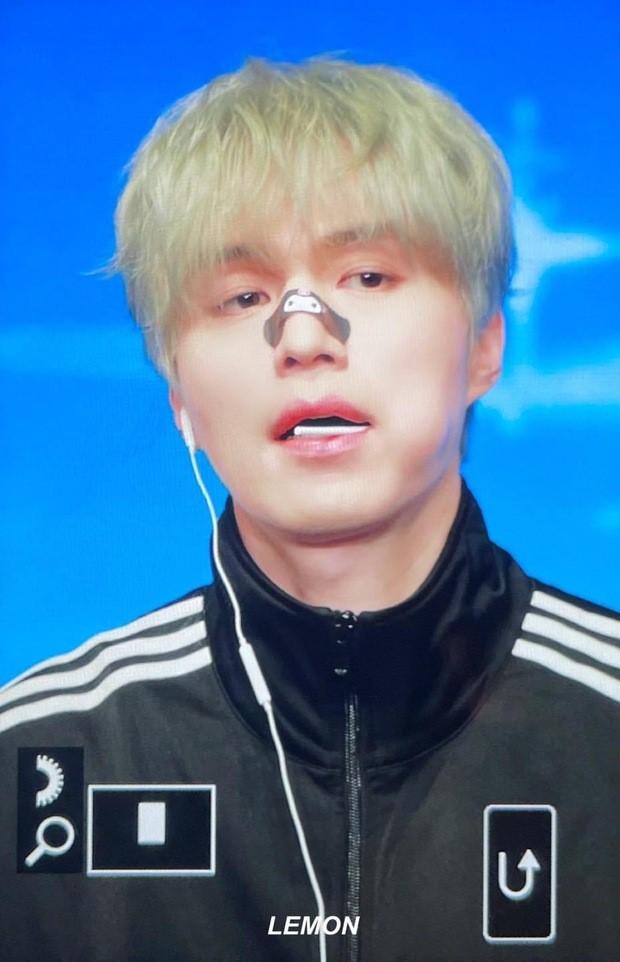 Cụ hồ ly Lee Dong Wook bất ngờ đảo ngói màu lạ khiến người hâm mộ rần rần-1