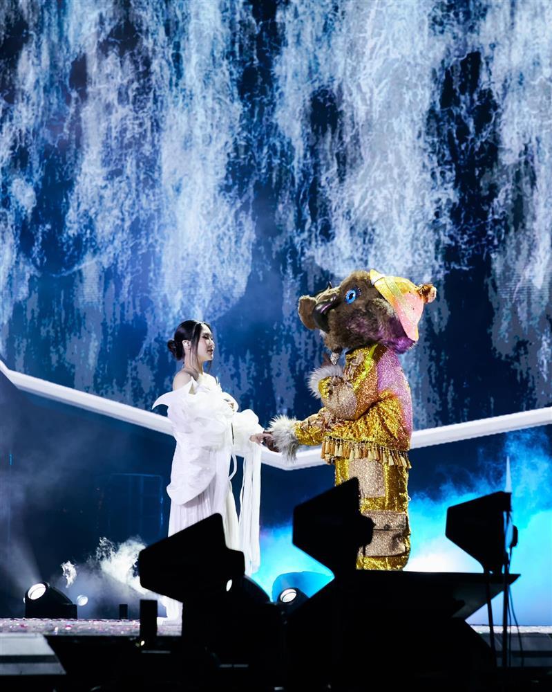 Song ca với Voi Bản Đôn, Hương Tràm có nhận xét gây bất ngờ-1