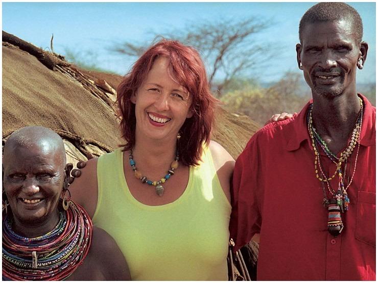 Mỹ nhân ngoại quốc bỏ bạn trai, kết hôn với người đàn ông đẹp nhất bộ lạc châu Phi-5