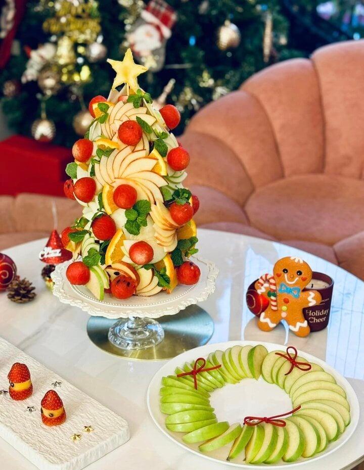 Dân mạng đua nhau làm cây thông Noel từ trái cây, muôn kiểu đẹp lạ-2