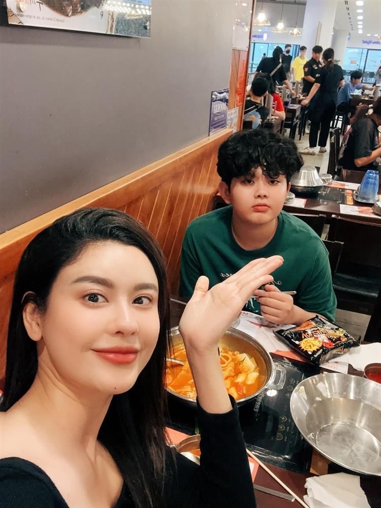 Trương Quỳnh Anh: Mẹ 1 con gợi cảm, đời tư kín tiếng sau đổ vỡ hôn nhân-6