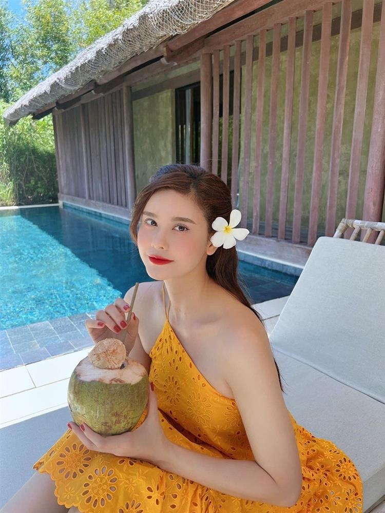 Trương Quỳnh Anh: Mẹ 1 con gợi cảm, đời tư kín tiếng sau đổ vỡ hôn nhân-8