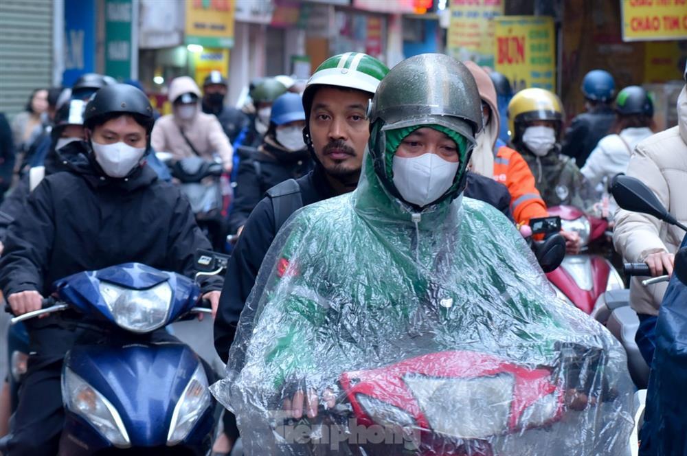 Rét thấu xương, người Hà Nội co ro trên đường-5