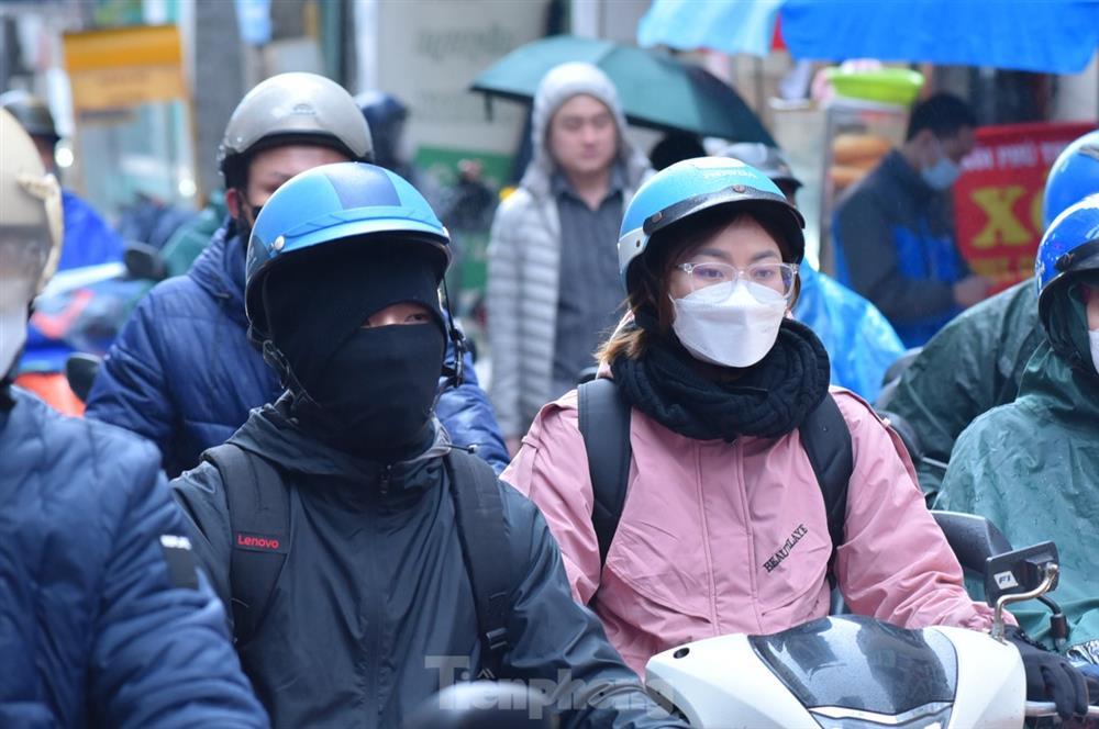 Rét thấu xương, người Hà Nội co ro trên đường-8