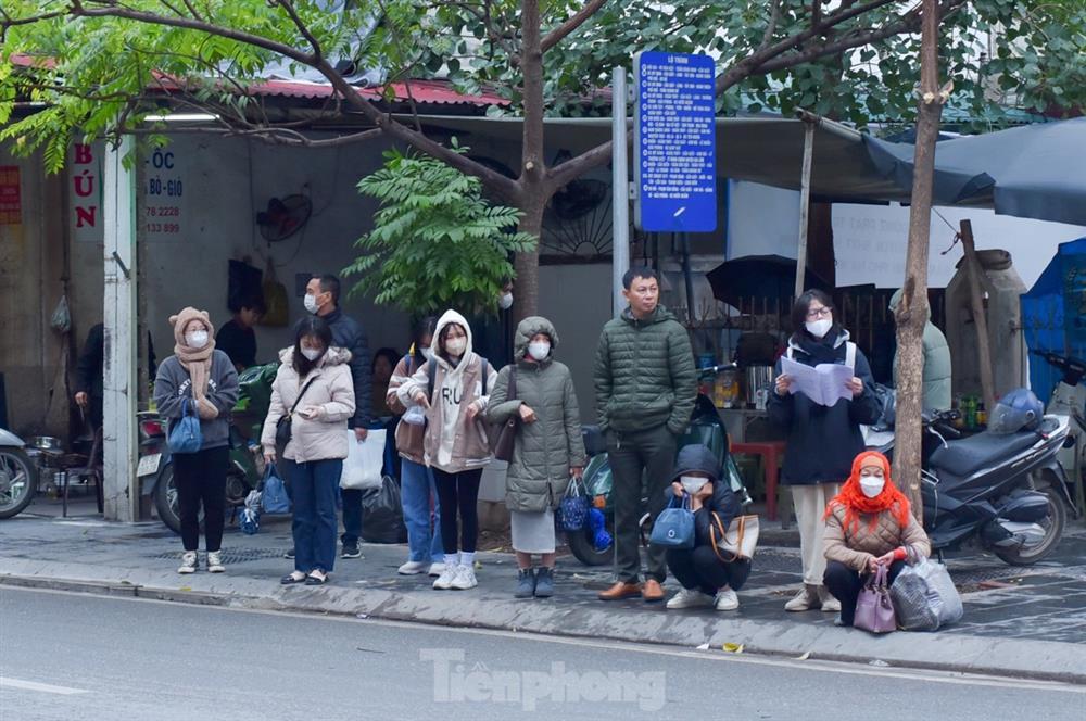 Rét thấu xương, người Hà Nội co ro trên đường-9