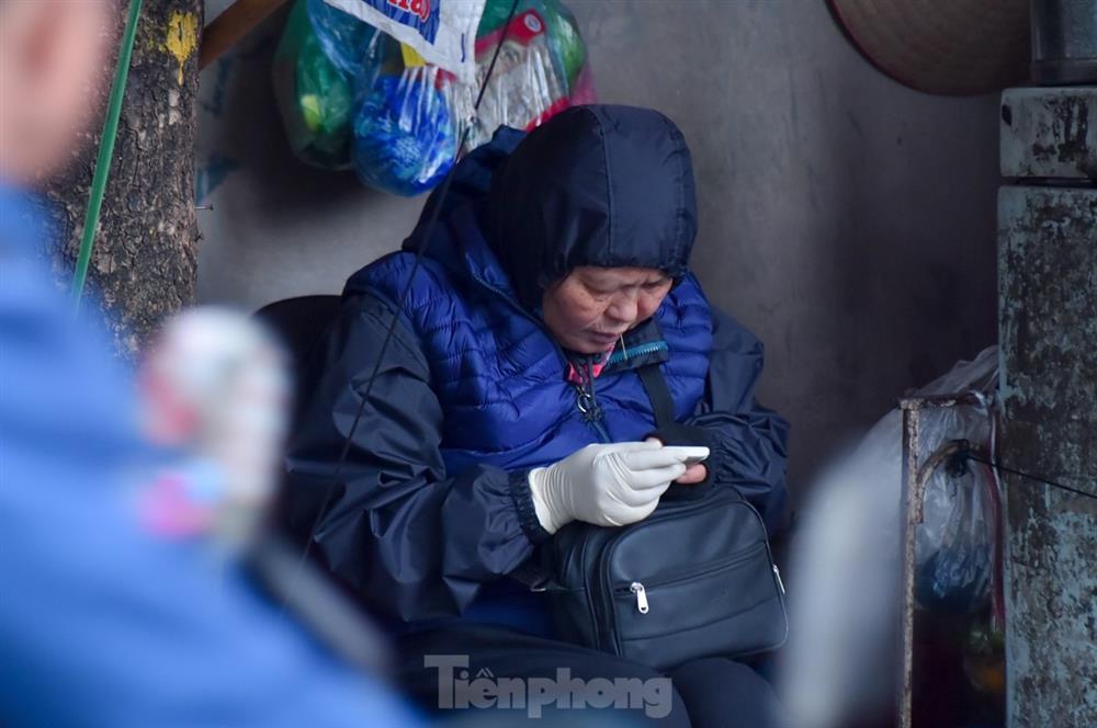 Rét thấu xương, người Hà Nội co ro trên đường-11