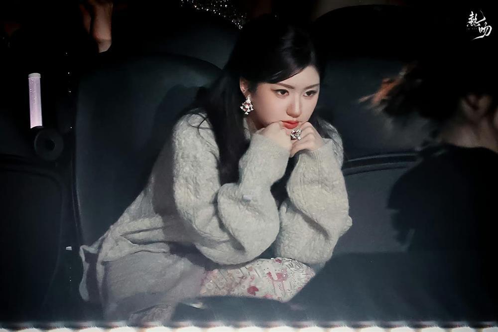 Triệu Lộ Tư xuất hiện nhiều nốt dị ứng trên mặt, lý do từ căn bệnh khiến cân nặng tăng vùn vụt-2