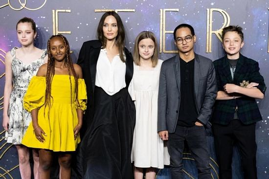 Angelina Jolie tiết lộ ý định rời bỏ Hollywood