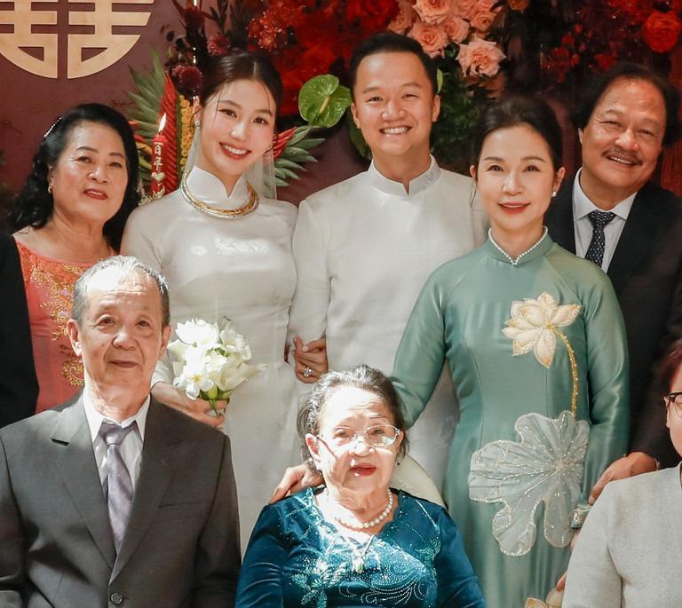 Diễm My 9X tiết lộ về mẹ chồng trẻ đẹp và biệt thự tân hôn sang trọng-1