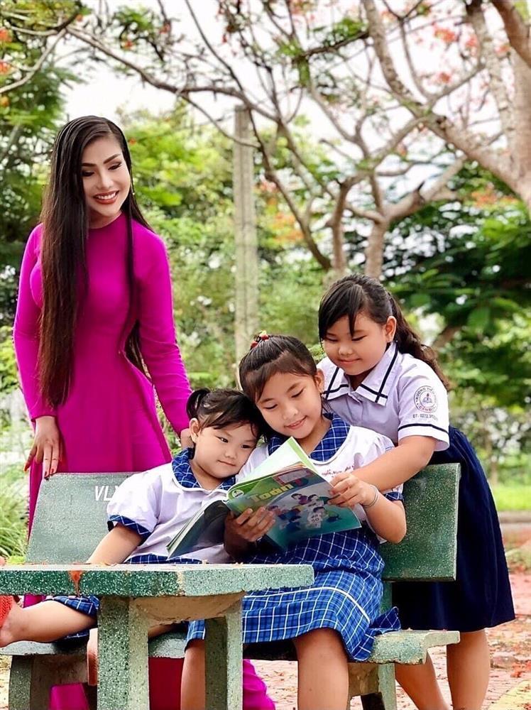 Lời cầu xin đừng gọi mẹ là pê đê của con gái nữ hoàng lô tô-5