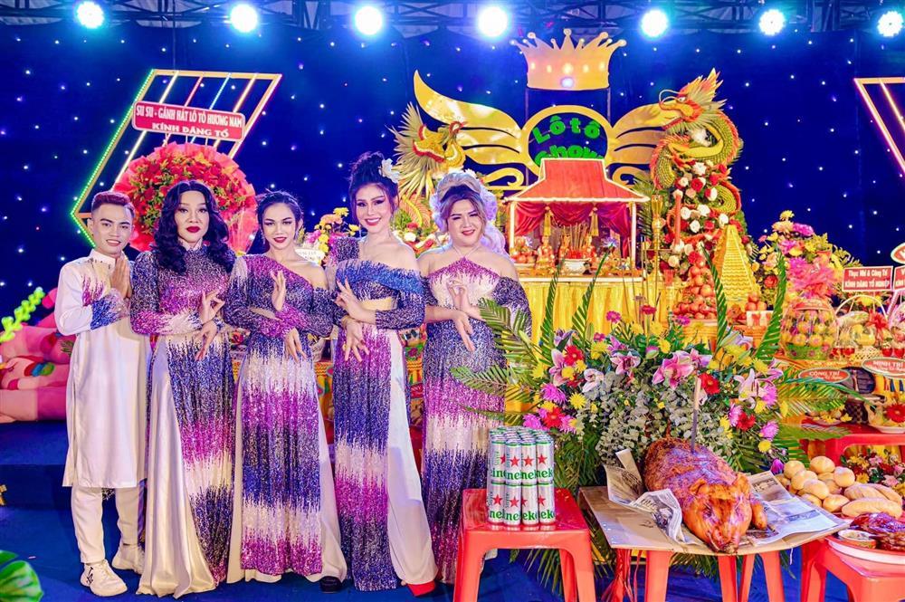 Lời cầu xin đừng gọi mẹ là pê đê của con gái nữ hoàng lô tô-7