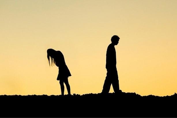 Chàng trai kém sắc số đỏ: Đi du lịch có ngay bạn gái quý tộc, được tặng biệt thự-4