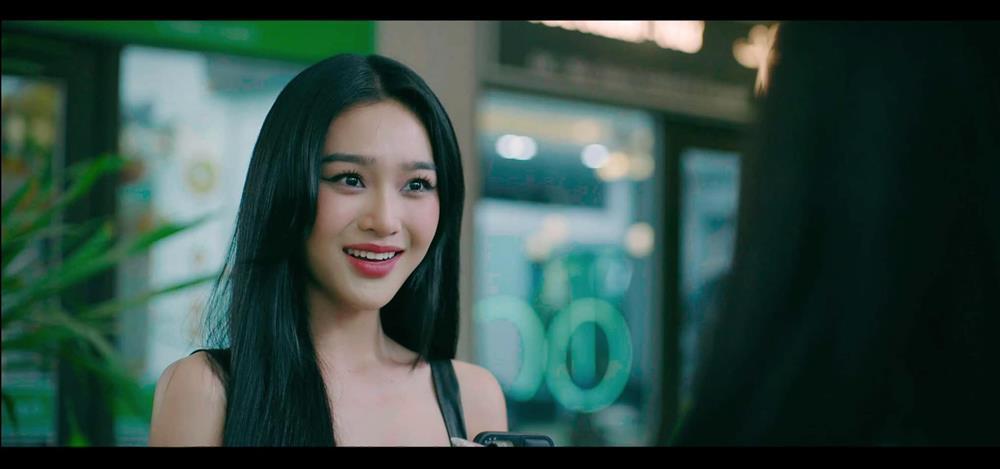 Vẻ nóng bỏng của tiểu tam đe dọa hạnh phúc Quỳnh Kool - B Trần trong Chúng Ta Của 8 Năm Sau-1