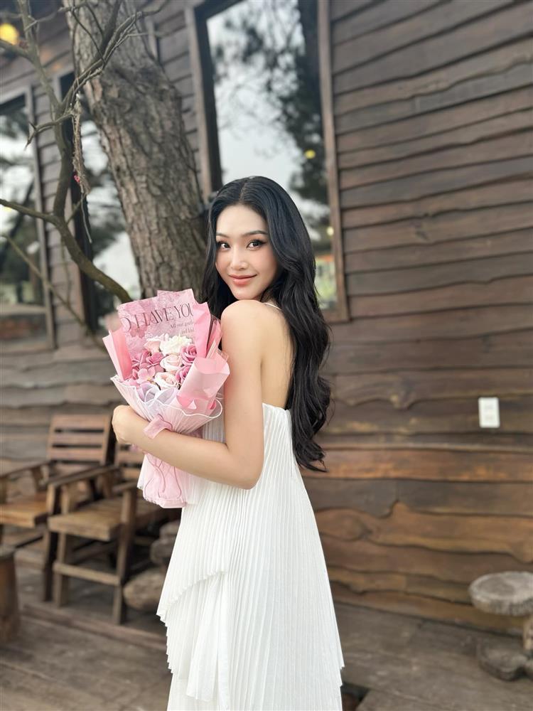 Vẻ nóng bỏng của tiểu tam đe dọa hạnh phúc Quỳnh Kool - B Trần trong Chúng Ta Của 8 Năm Sau-12