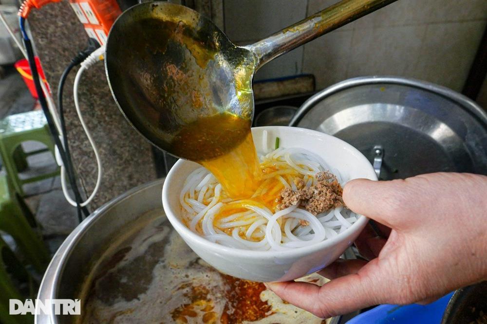 Gia đình ba đời bán canh bún cua - món ngon thời bao cấp ở Hà Nội-3