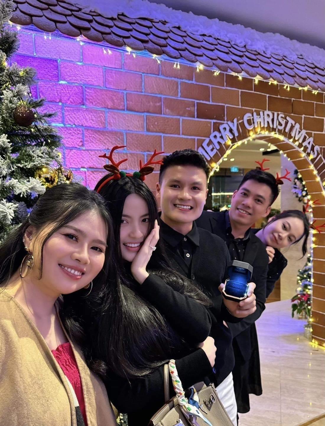 Tình trường dày đặc của Quang Hải trước khi cưới hot girl Chu Thanh Huyền-13