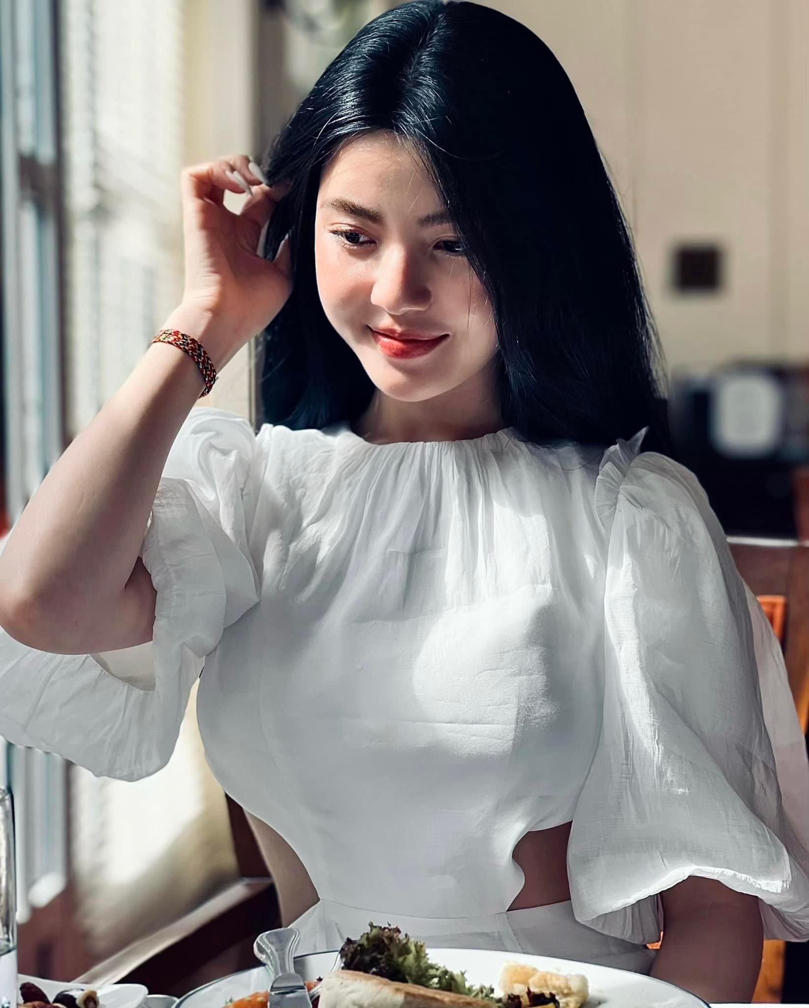 Tình trường dày đặc của Quang Hải trước khi cưới hot girl Chu Thanh Huyền-11