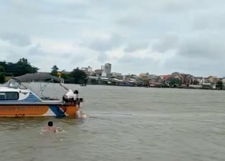6 học sinh ở Quảng Ngãi đi chơi, 2 em đuối nước tử vong-1