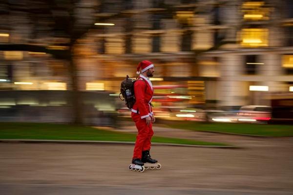 Những truyền thống Giáng sinh lạ lùng trên thế giới-4