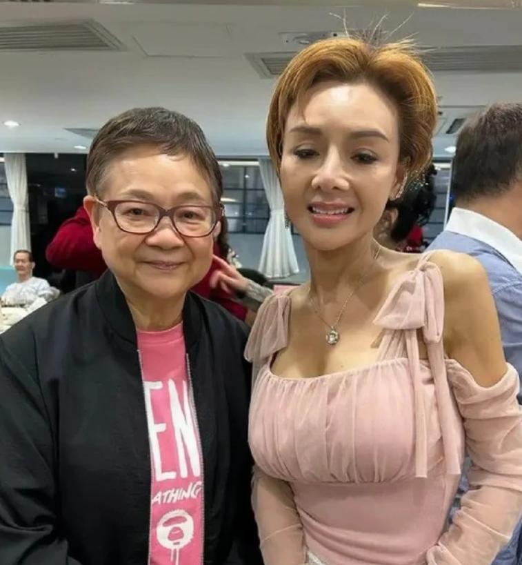 Diệp Tử My bị nghi phẫu thuật thẩm mỹ hỏng, thừa nhận ở ẩn vì điều này-6