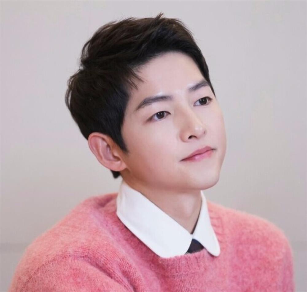Khoảnh khắc ngọt ngào của Song Joong Ki bên vợ và con trai-3