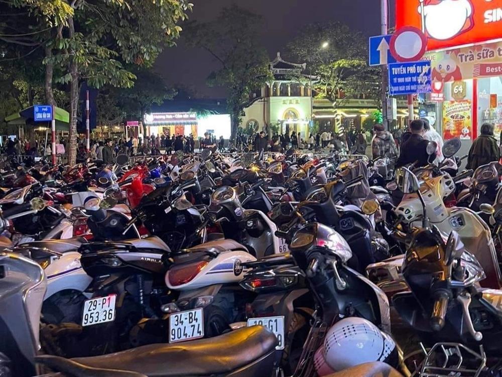 Du lịch Hà Nội, nữ du khách ở Đà Nẵng méo mặt vì tiền gửi xe máy đắt đỏ-2