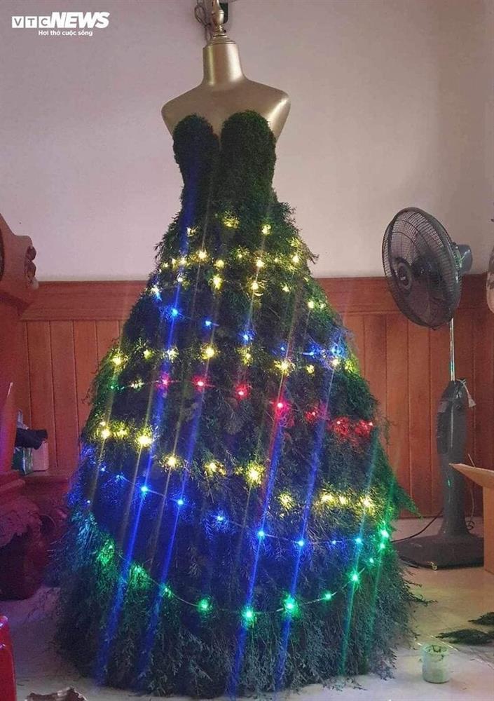 Hàng độc mùa Giáng sinh: Chiếc váy làm từ rêu giá hơn 20 triệu đồng-3