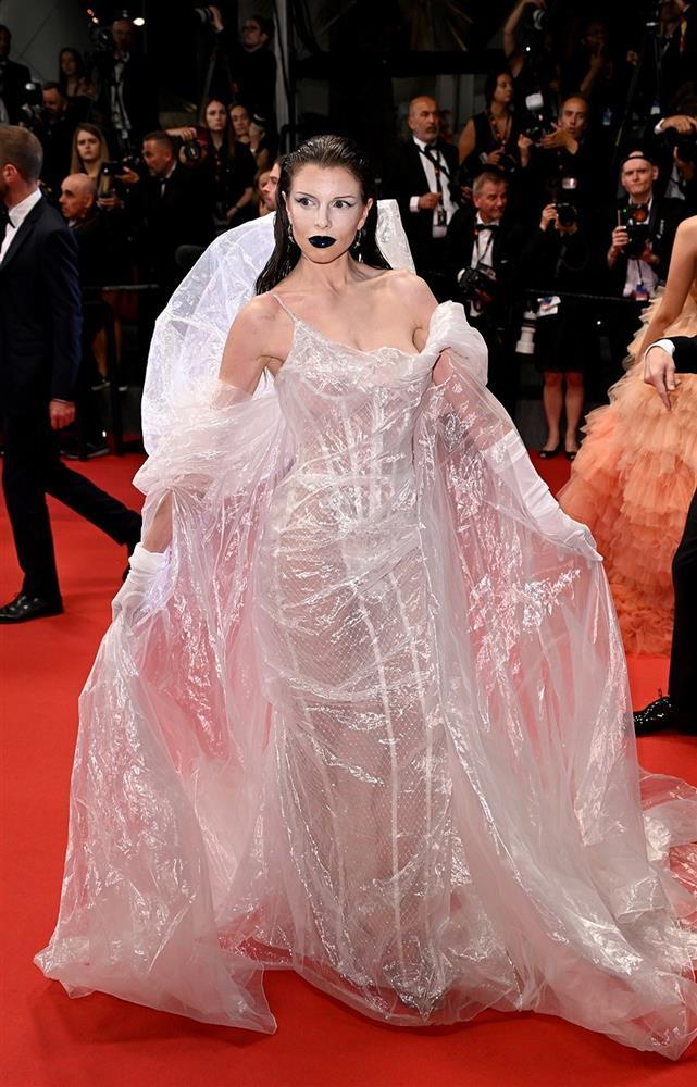 Ngôi sao mặc xuyên thấu đẹp nhất năm 2023-5