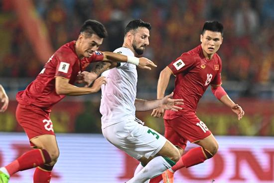 Thứ hạng FIFA của đội tuyển Việt Nam so với các đối thủ ở Asian Cup