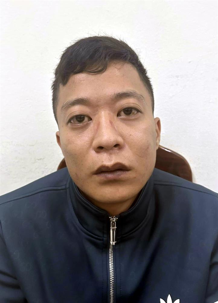 Tên trộm cuỗm 54 điện thoại iPhone của cửa hàng ở Hà Nội-1