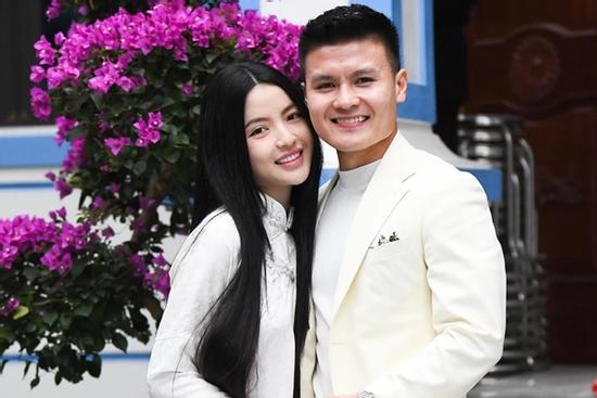 Người thân Chu Thanh Huyền tiết lộ điều bất ngờ vô cùng đáng quý ở chàng rể Quang Hải