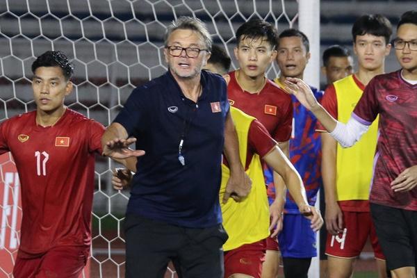 Thế hệ vàng đang tuổi đẹp, vì sao tuyển Việt Nam phải làm mới đội hình?-3