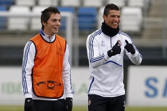 Cựu ngôi sao Real Madrid tuyên bố Ronaldo giỏi hơn Messi