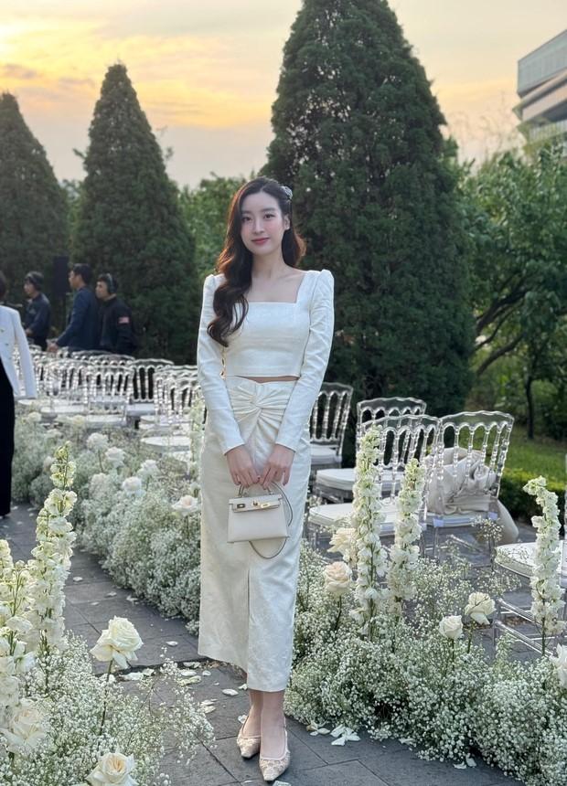 Đỗ Mỹ Linh lên đồ chuẩn dâu nhà hào môn khi đi đám cưới, dân tình tấm tắc khen ngợi-2