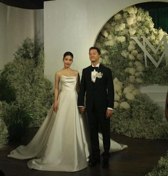 Toàn cảnh đám cưới Diễm My 9X: Không gian trang trí đẹp như cổ tích-1