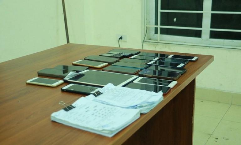 Bắt đối tượng người Lào chở hơn 21kg ma túy, mang theo súng vào Việt Nam-2