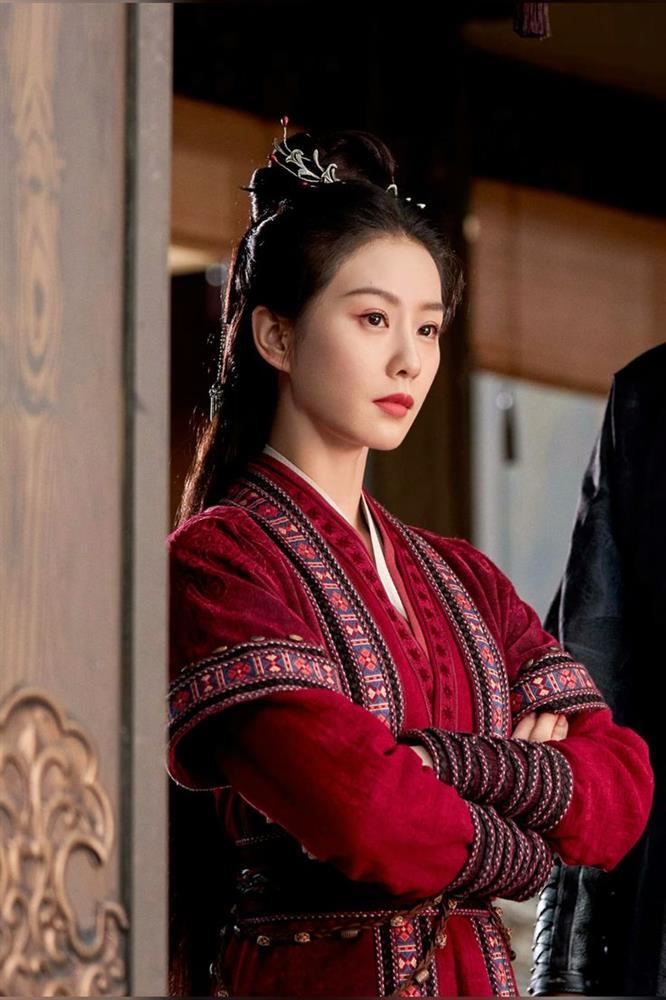 Lưu Thi Thi khoe nhan sắc rực rỡ trong bộ ảnh mới, nàng thơ là đây chứ đâu!-2